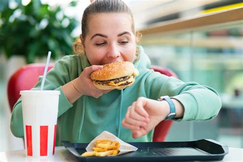 Santé Matin et soir pourquoi vous ne devez pas manger trop tard