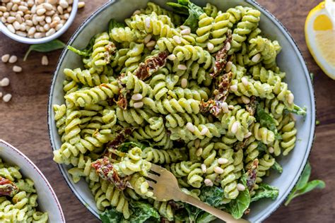 Avocado Pesto Pasta Salad Taylahs Kitchen