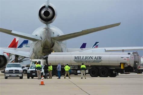 Aircraft Refueling: A New 3,000 Gallon Refueler in Santa Cruz Bolivia