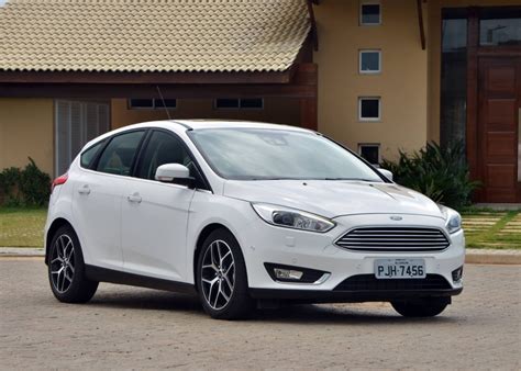 Ford Focus 2019 preços e itens de série hatch e sedã