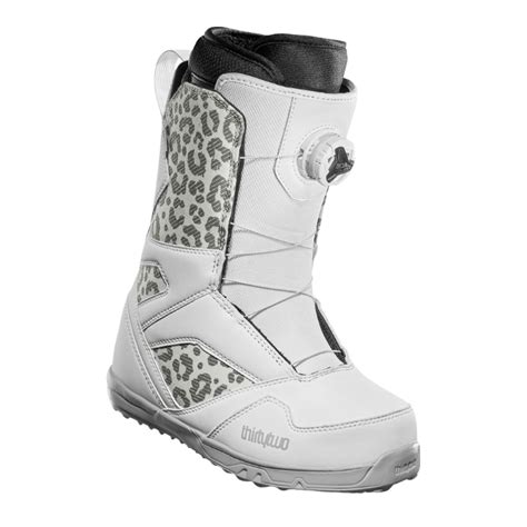 5 Best Women's Snowboard Boots - The Ultimate Guide!