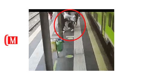 Spinge Un 15 Enne Sotto Il Treno Per Un Messaggio Al Ragazzina VIDEO