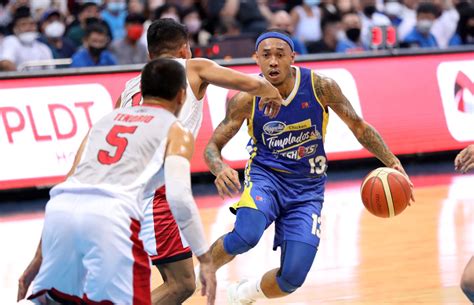 PBA Fines Suspends Calvin Abueva For Unsportsmanlike Conduct