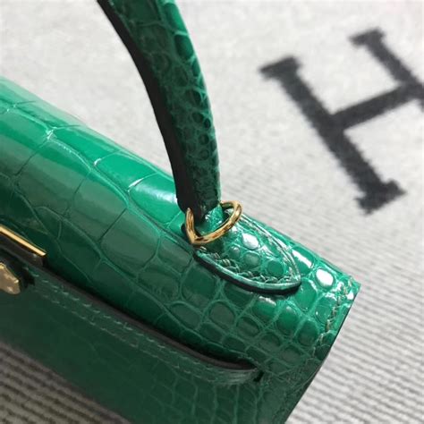 Elegant Hermes Emerald Green Shiny Crocodile Leather Minikelly 2 Clutch