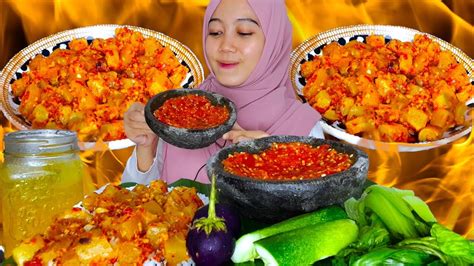 Tinggal Pake Nasi Anget Ditambah Krupuk Kikil Pedas Chili Padi