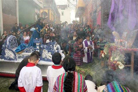 Jesús Nazareno Recorre Calles De Santa Cruz Del Quiché