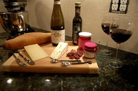 Simple Guide To Wine And Cheese Tasting | Niagara on the Lake Wine