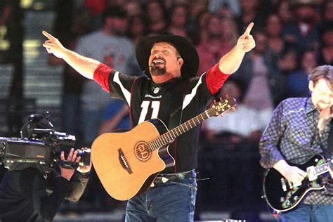 Garth Brooks Announces 2nd Gillette Stadium Concert