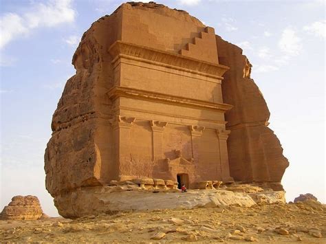 Qasr al Farid: The Lonely Castle of Mada'in Saleh | Amusing Planet