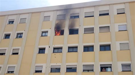 Se Incendia Una Vivienda En Un Edificio De Paseo De Chil Canarias7