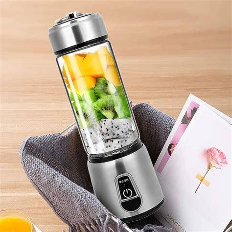 Portable Blades Electric Fruit Juicer Usb Rechargeable Smoothie Maker