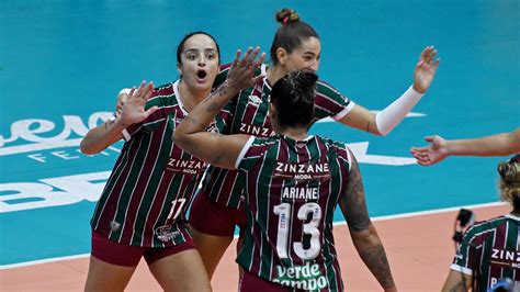 Líder da Superliga Feminina de vôlei Fluminense agora enfrenta o atual