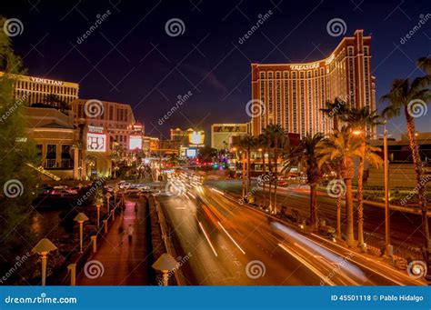 Las Vegas Boulevard at Night Editorial Stock Photo - Image of design ...