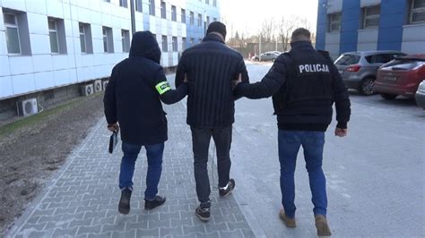 Policjanci Z Katowic Zatrzymali Latka By Poszukiwany Listami