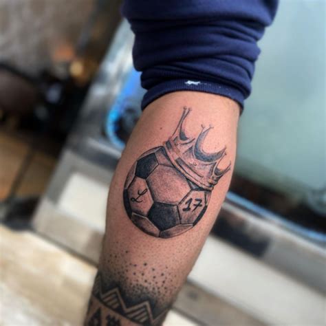 Lieto Interruzione Pepe Pallone Tatuaggio Aver Imparato Cavolo