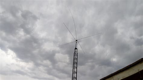 A Windy Day With The Penetrator Spt 500 Cb Antenna Youtube