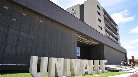 Campus Univalle Santa Cruz recibe distinción como la mejor obra