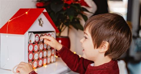 Calendario De Adviento Para Ni Os Con Rollos De Papel Reciclado La