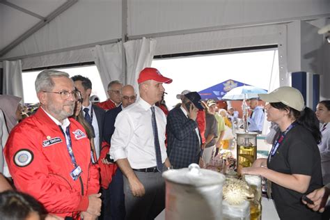 Y K Ba Kan Zvar Teknofestte Ankara Niversitesi Stand N Ziyaret