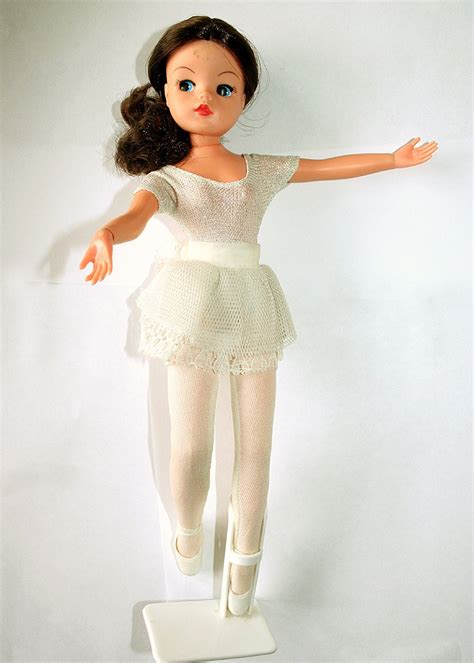 1980s Active Ballerina Sindy Doll Pedigree Full Outfit