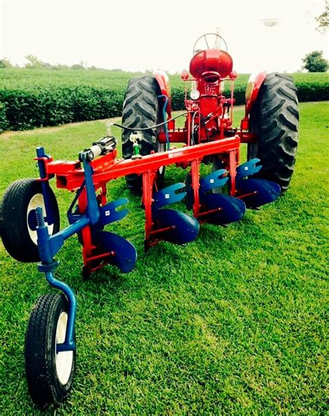 Ih 4 Bottom 2 Point Fast Hitch Plow Behind A Farmall 450 Diesel