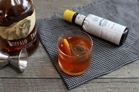 Back to Basics: Old Fashioned - Garnish