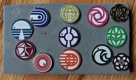 I've finally completed my classic EPCOT logo pin collection! : r ...