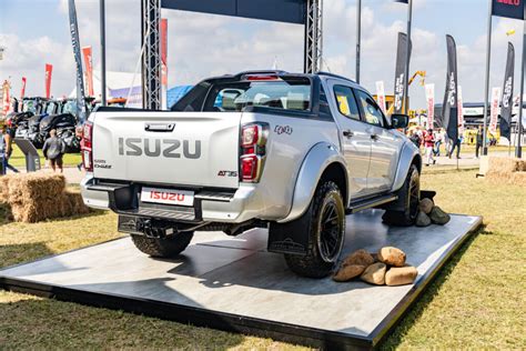 Limited Edition Isuzu D Max Arctic At35 Revealed The Most Capable