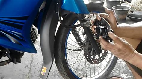 Tutorial Ganti Kampas Rem Cakram Depan Motor Yamaha Vega Zr Youtube