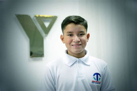 Estudiante de YMCA Valencia ganó concurso internacional de Narrativa