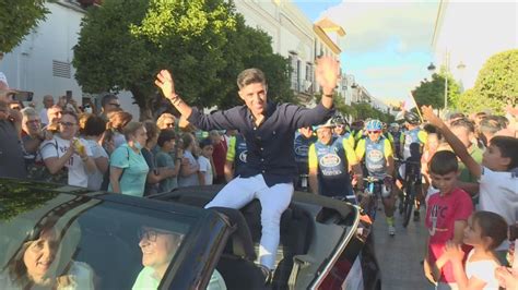 Lebrija Recibe A Juanpe L Pez Tras El Giro Desfile En Coche Con Himno