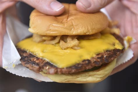 Shake Shack S New Veggie Burger Bucks The Fake Meat Trend