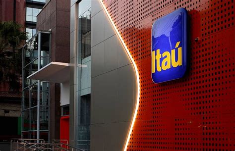 Otra Empresa Se Va De La Argentina Itaú Se Encuentra En Negociaciones Con Banco Macro Para