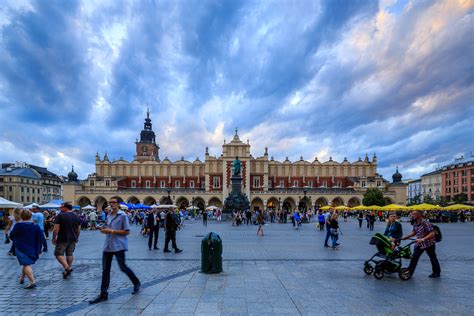 Rynek Główny Kids in Kraków