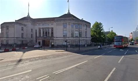 wandsworth borough council planning department opening times