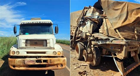 Caminhoneiro Embriagado Bate Na Traseira De Carreta Parada No