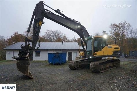 VOLVO EC 220 DL Excavator With Tools See Video Crawler Excavator From