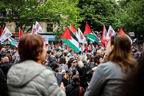 Un 1er Mai de tous les combats un an après lunion sacrée contre les