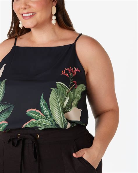 Riachuelo Regata Plus Size Feminina Alça Fina Folhagem Preto Filipa