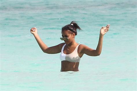 Natasha Obama In White Bikini 2018 09 GotCeleb