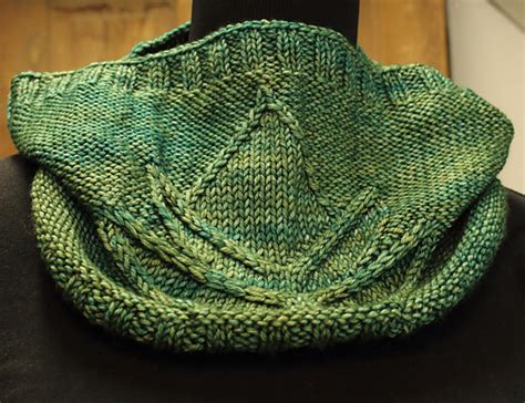 Ravelry Agave Cowl Pattern By Tamara Moots