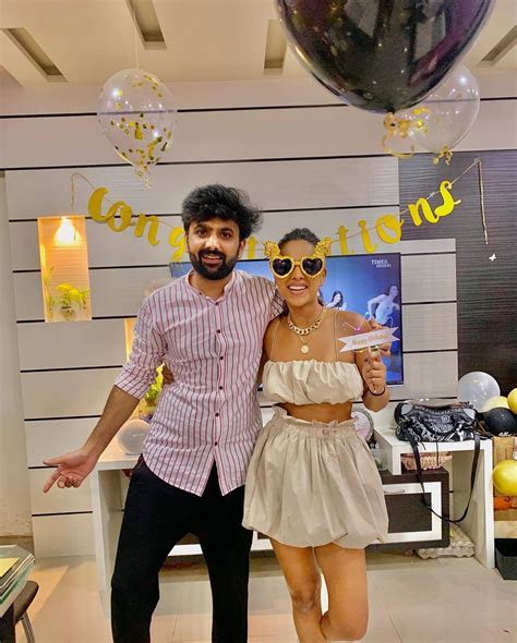 Nia Sharma Birthday Celebration Photos Nia Sharma Looks The Happiest