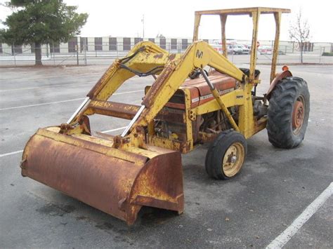 Ebay Sponsored Massey Ferguson Mf 32 Tractor W Loader Tractors