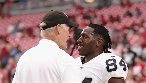 Antonio Brown Throws Shots At Oakland Raiders Derek Carr On Twitter