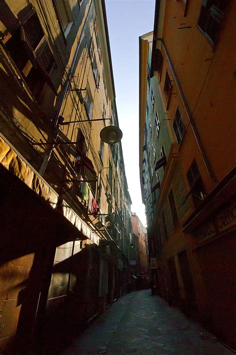 Via Prè centro storico Genova larazena Flickr