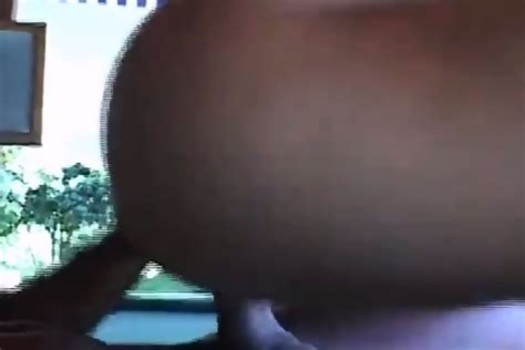 Morena Bronzeada Sentando Anal