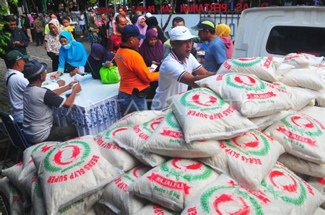 Gerakan Pangan Murah Saat Ramadhan ANTARA Foto