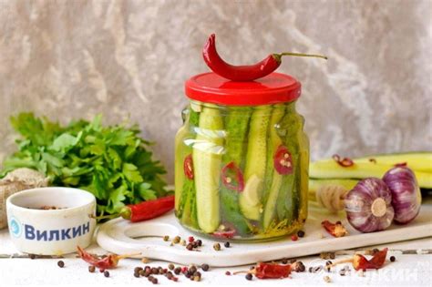 Острые маринованные огурцы на зиму - рецепт с фото пошагово