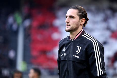 Arsenal Newcastle Now Tracking Adrien Rabiot S Future At Juventus