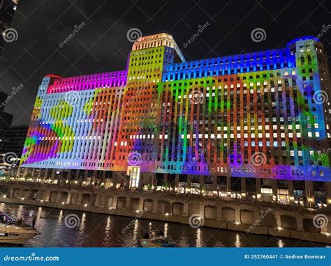 Art On The Mart At Chicago`s Merchandise Mart Editorial Photo Image